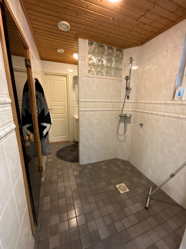 kylpyhuoneremontti ennen